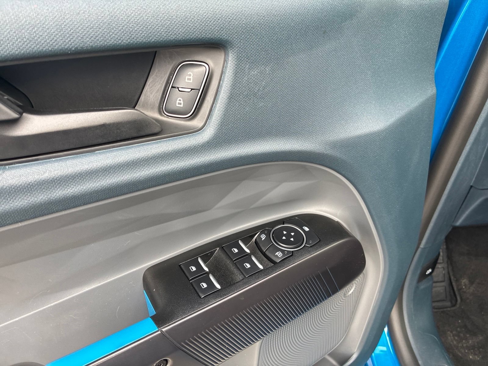 Used 2025 Ford Maverick Lobo AWD/4WD image 19