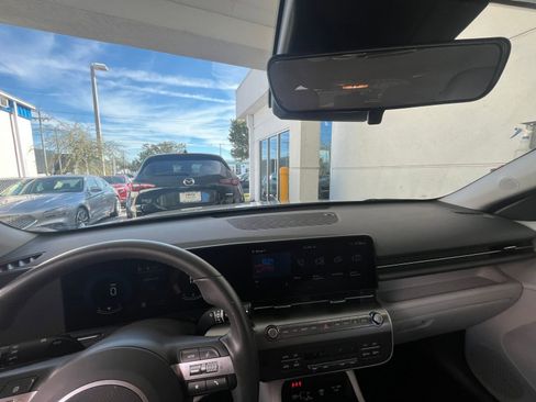 Used 2025 Hyundai Kona SEL image 33