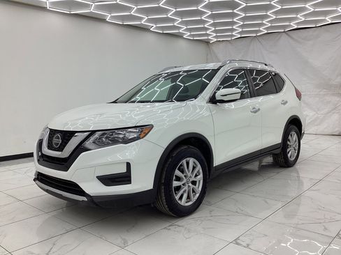 Used 2019 Nissan Rogue SV image 6