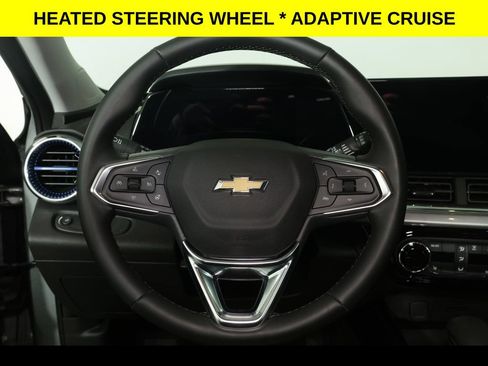 Used 2025 Chevrolet Trax LT w/ Driver Confidence Package FWD image 5