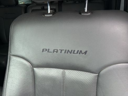 Used 2016 Ford F250 Platinum w/ Platinum Package AWD/4WD image 18