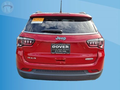 Certified 2023 Jeep Compass Latitude w/ Sun and Sound Group AWD/4WD image 14