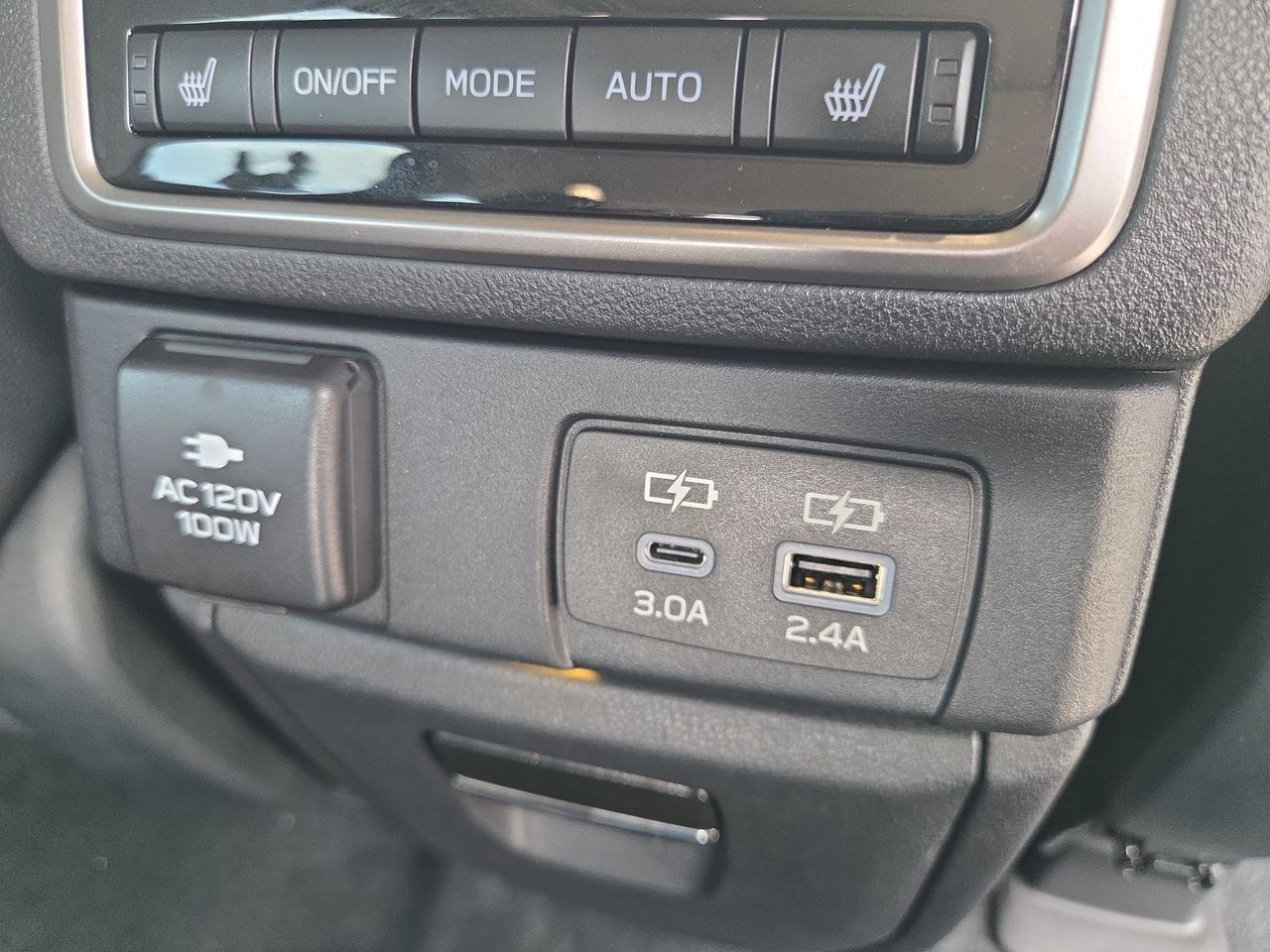 Used 2025 Subaru Ascent Touring AWD/4WD image 24