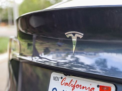 Used 2023 Tesla Model Y Long Range AWD/4WD image 15