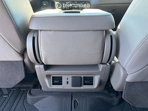 Used 2024 GMC Sierra 1500 SLE w/ X31 Off-Road Package image 28