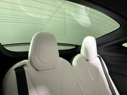 Used 2016 Tesla Model X 90D image 23