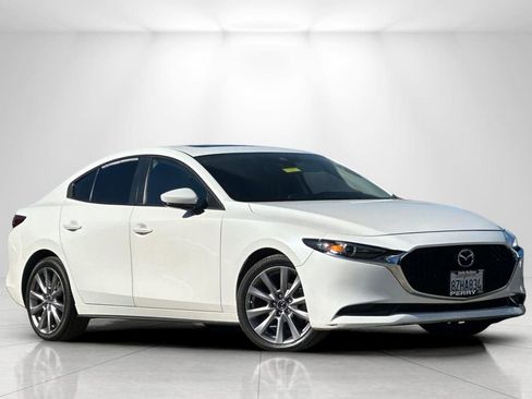 Used 2021 MAZDA MAZDA3 s image 2