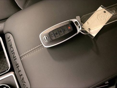 New 2026 Nissan Pathfinder Platinum w/ Cargo Package image 34