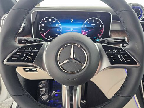 Used 2026 Mercedes-Benz GLC 300 image 22