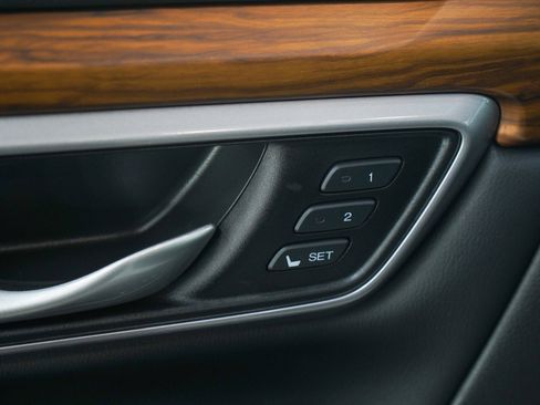 Used 2017 Honda CR-V Touring image 22
