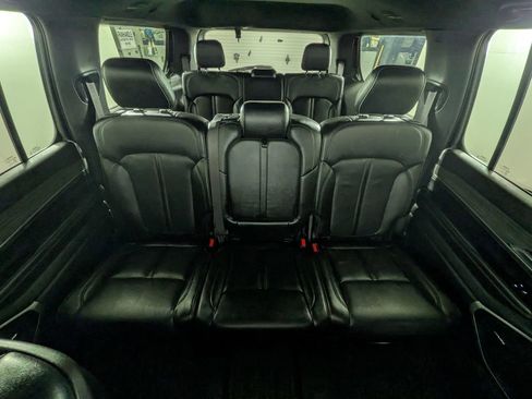 Used 2022 Jeep Wagoneer Series III image 32