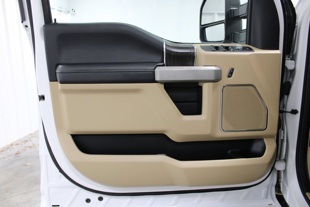 Used 2021 Ford F250 Lariat AWD/4WD image 23