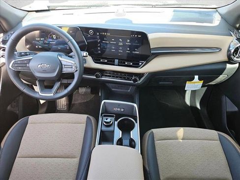 New 2026 Chevrolet Equinox ACTIV w/ Safety and Technology Package FWD image 15