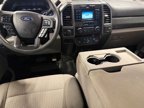 Used 2019 Ford F350 XLT w/ XLT Value Package image 5
