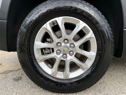 Used 2020 Chevrolet Traverse LS AWD/4WD image 34
