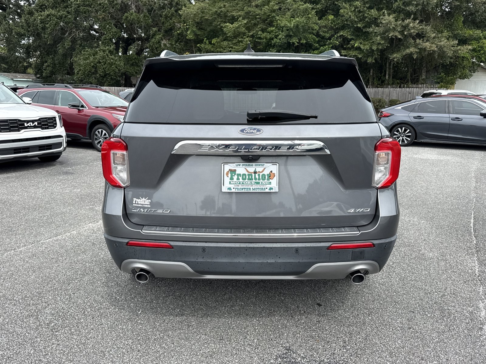 Used 2022 Ford Explorer Limited AWD/4WD image 4