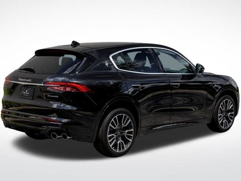 New 2025 Maserati Grecale GT image 5