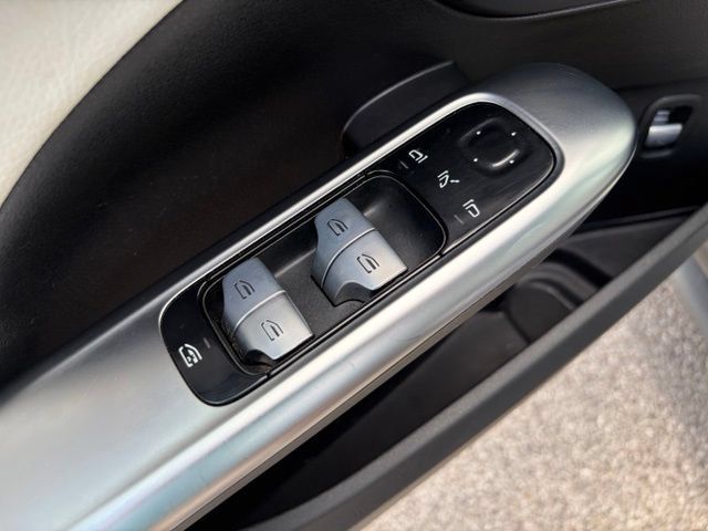 Used 2022 Mercedes-Benz C 300 Sedan image 17