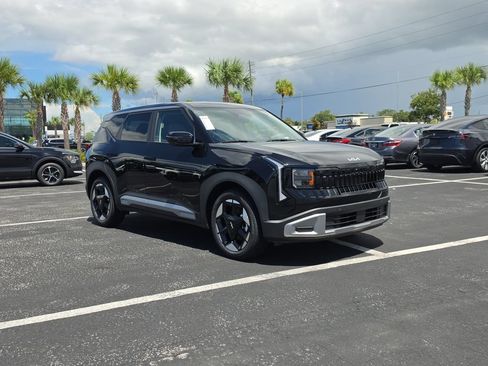 New 2027 Kia Seltos S FWD image 2