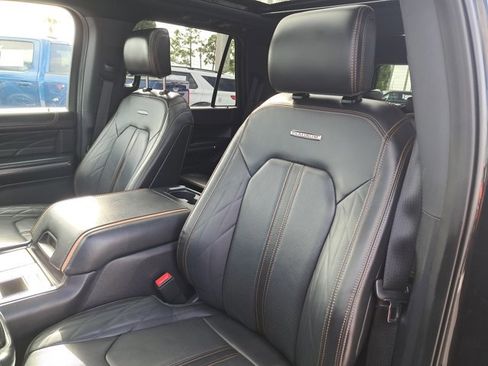 Certified 2022 Ford Expedition Platinum image 19
