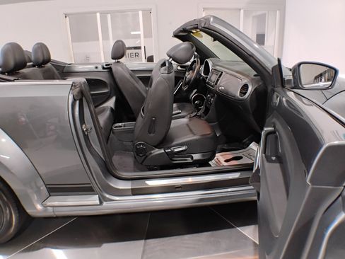 Used 2013 Volkswagen Beetle 2.5 image 78