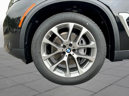 New 2026 BMW X5 xDrive40i w/ Premium Package AWD/4WD image 11