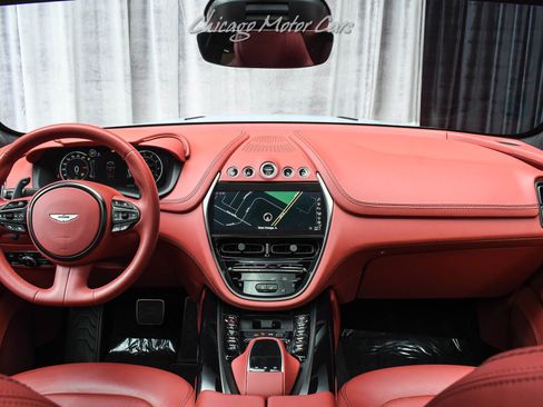 Used 2022 Aston Martin DBX AWD/4WD image 21