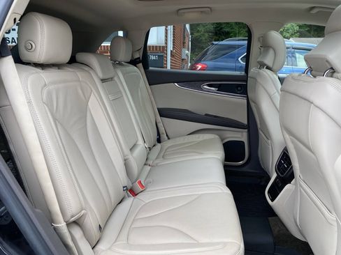 Used 2016 Lincoln MKX Reserve w/ Climate Package AWD/4WD image 22