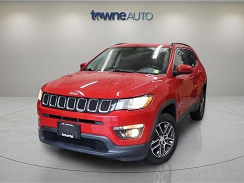 Used 2017 Jeep Compass Latitude w/ Popular Equipment Group image 1
