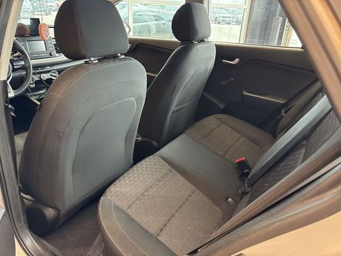 Used 2018 Kia Rio LX image 18