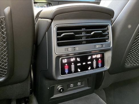 Used 2021 Audi Q7 3.0T Prestige w/ Prestige Package image 35