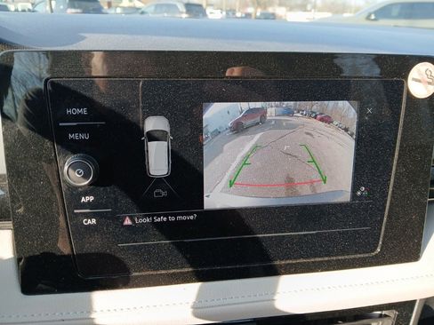 Used 2025 Volkswagen Taos S image 13