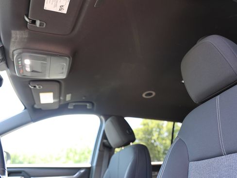 Used 2025 GMC Acadia Elevation AWD/4WD image 21