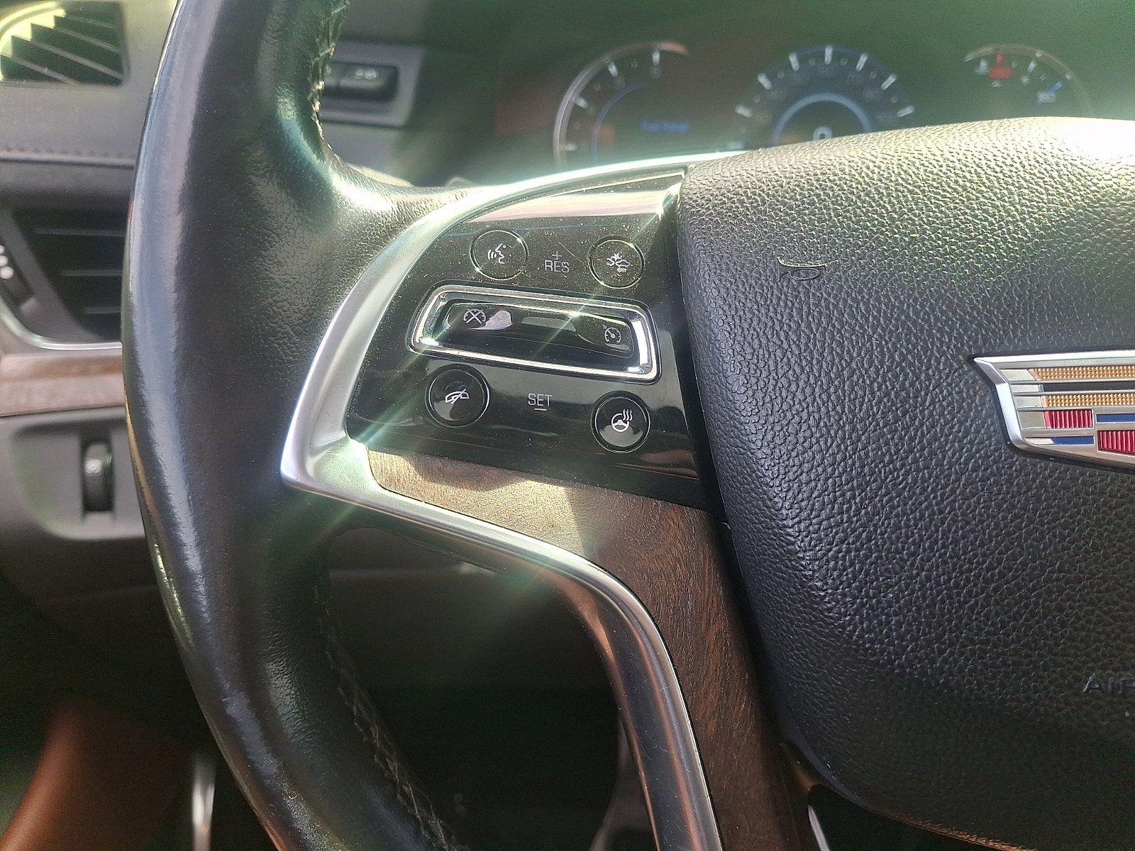 Used 2016 Cadillac Escalade ESV Premium AWD/4WD image 23