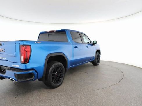 Used 2022 GMC Sierra 1500 Elevation w/ Preferred Package image 17