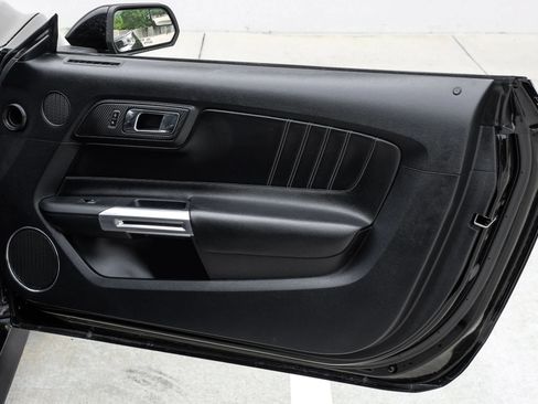 Used 2015 Ford Mustang GT Premium RWD image 38