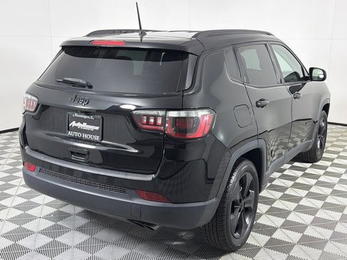 Used 2018 Jeep Compass Latitude image 5