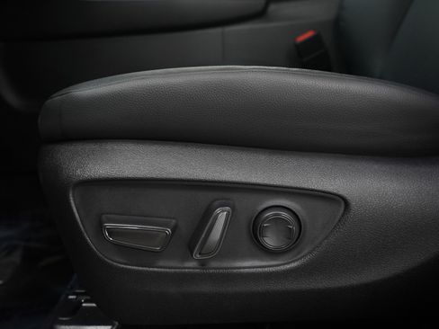 Used 2025 Toyota Grand Highlander AWD image 26