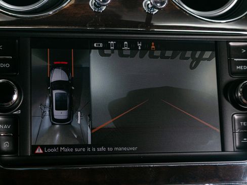 Used 2019 Bentley Bentayga image 15