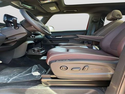 New 2025 Volkswagen ID. Buzz Pro S Plus RWD image 26