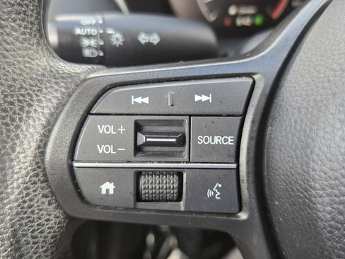 Certified 2025 Honda HR-V LX image 23