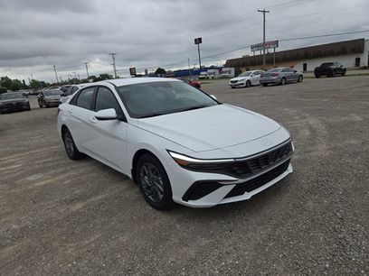 New 2025 Hyundai Elantra Blue