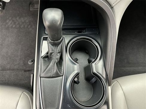 Used 2018 Toyota Camry LE image 19