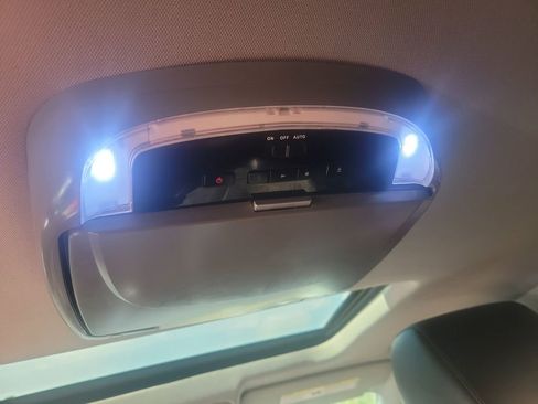 Used 2019 Chevrolet Tahoe LT image 29