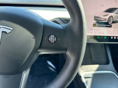 Used 2022 Tesla Model 3 image 16