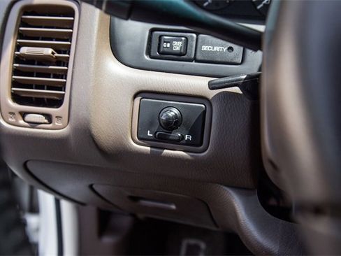 Used 1996 INFINITI I30 image 41