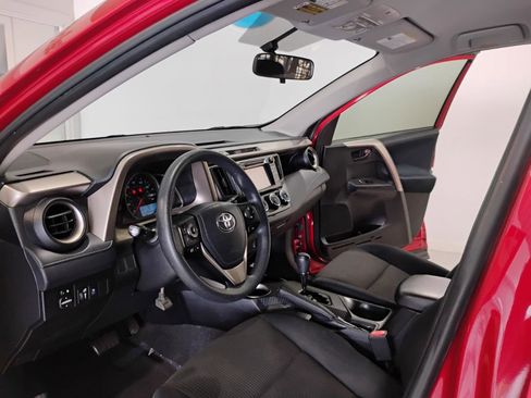 Used 2015 Toyota RAV4 LE FWD image 40