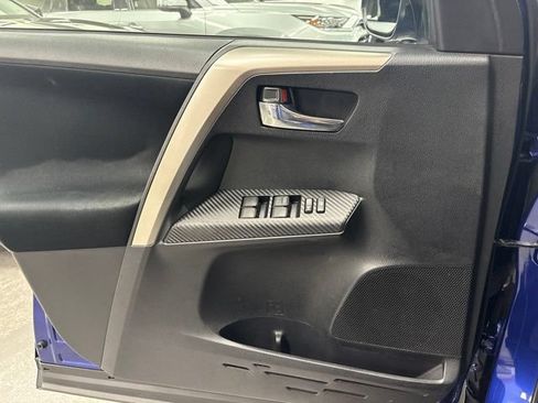 Used 2015 Toyota RAV4 XLE AWD/4WD image 22