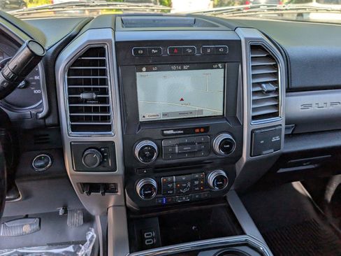 Used 2017 Ford F350 Platinum w/ Platinum Ultimate Package AWD/4WD image 19