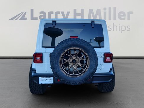 Used 2020 Jeep Wrangler Unlimited Sahara image 5